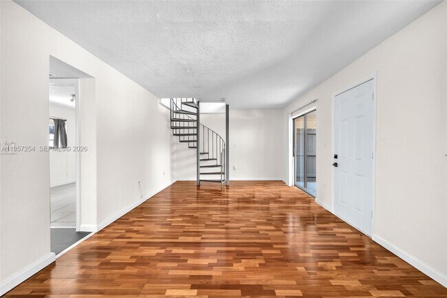 Photo - 3265 Virginia St Unidad 7