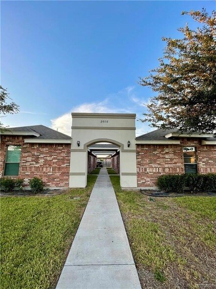 2605 E Franklin Ave Unit 1