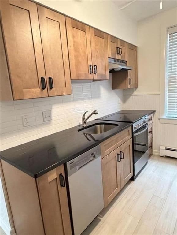 Photo - 140 Humboldt Ave