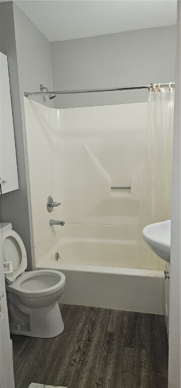 Photo - 17 E 5th St