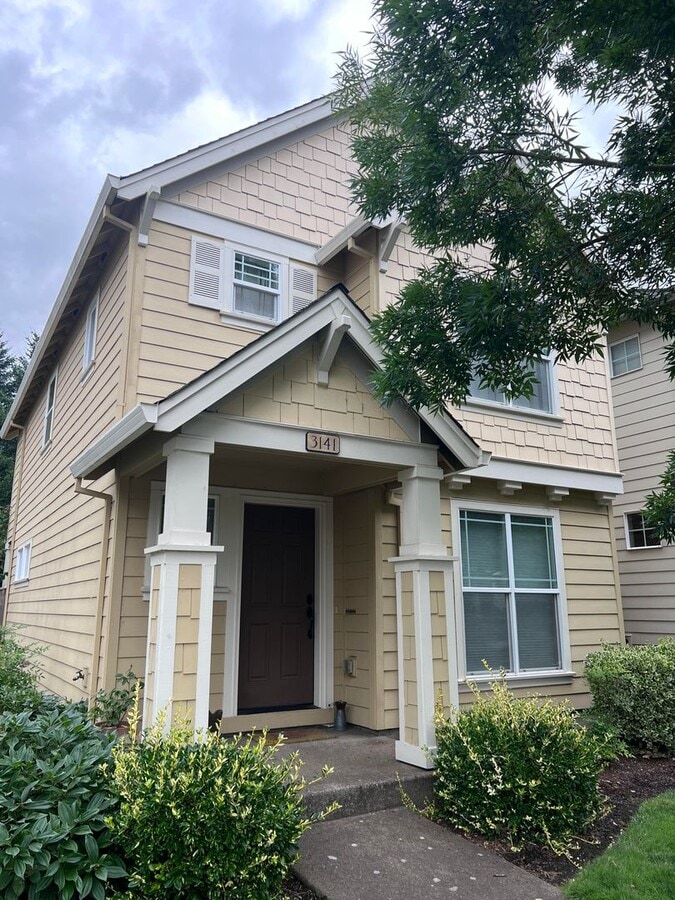 OWN956 - OWN956 Apartment Unit 3141 S.E. EVERGLADE ST