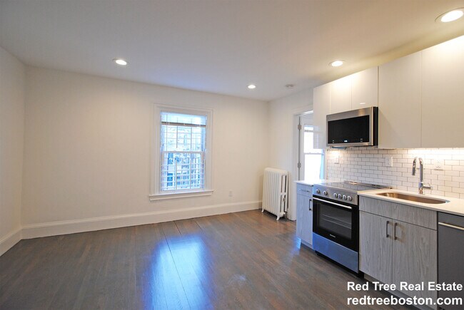 Photo - 225 Newbury St Unit 4R