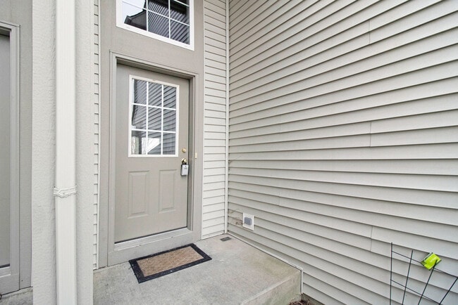 Photo - 409 Metropolitan St