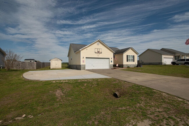 Photo - 202 Quarry Trail