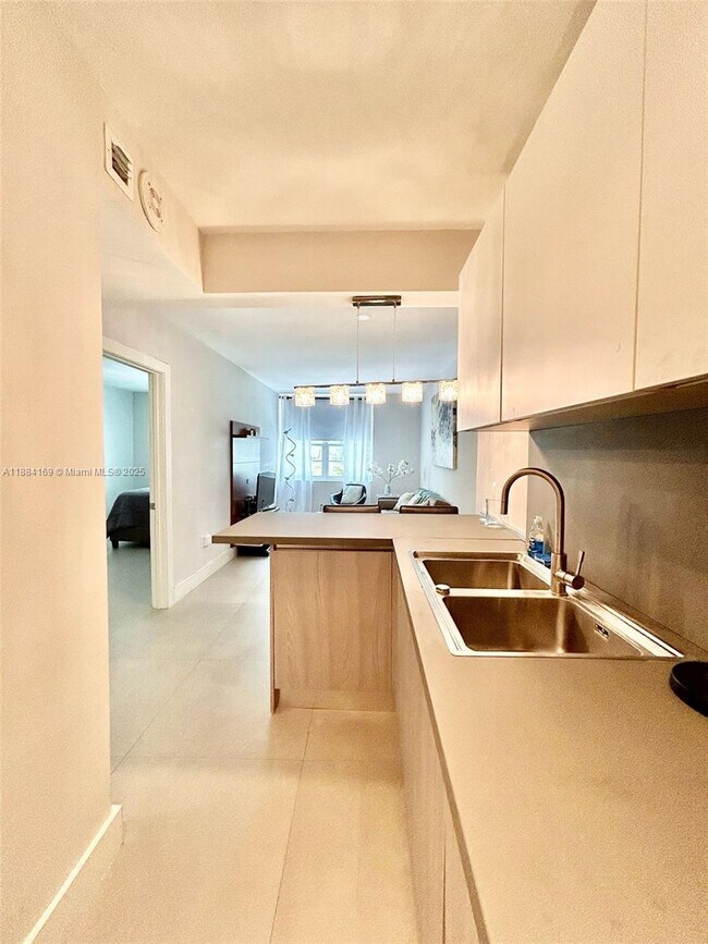 Photo - 100 Lincoln Rd Unidad 426