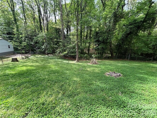 Photo - 1601 Burnley Rd