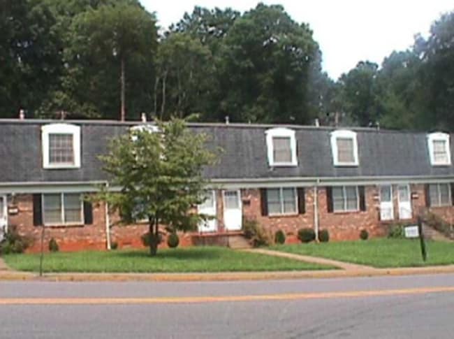 Building Photo - 1801 E Church St Ext Rental