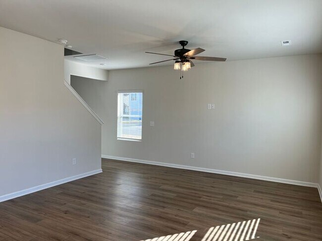 Photo - Morgan Hills