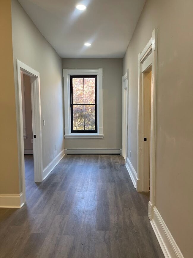 Photo - 150 S Franklin St