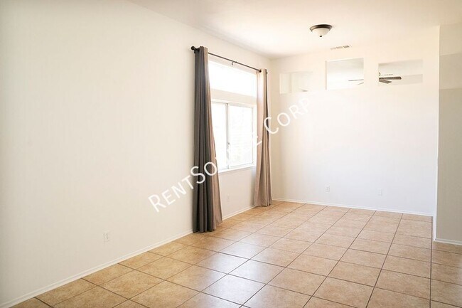 Photo - 3 Bedrooms/2 Bathrooms Single Story Home f...