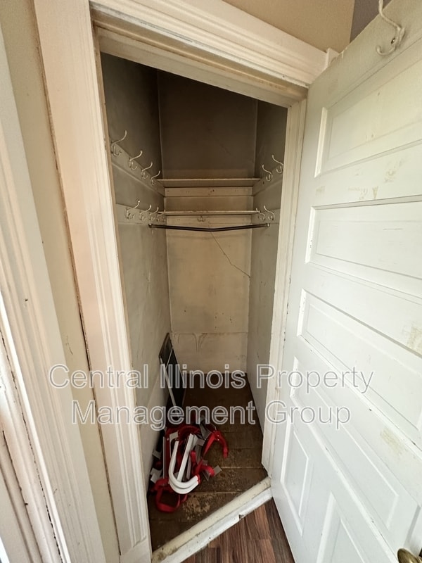 Photo - 311 E Locust St