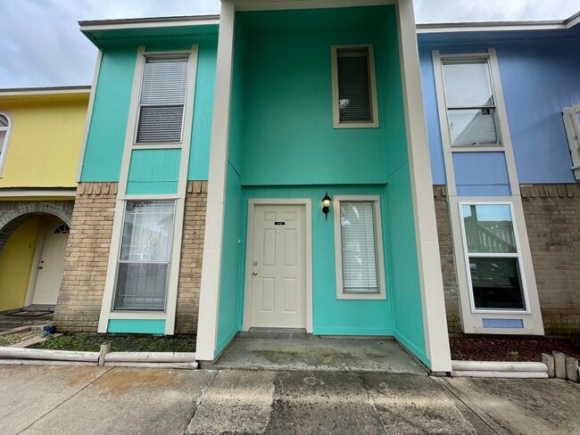 Building Photo - The Gardens Condos Unit K-102