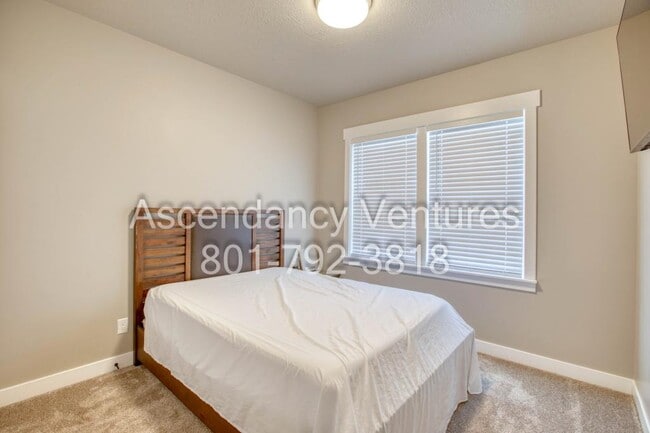 Photo - 1177 N 640 E