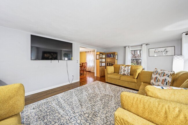 Photo - 138 Wildwood Cir