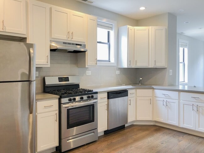Photo - 1208 W Wrightwood Ave Apartments Unit 1