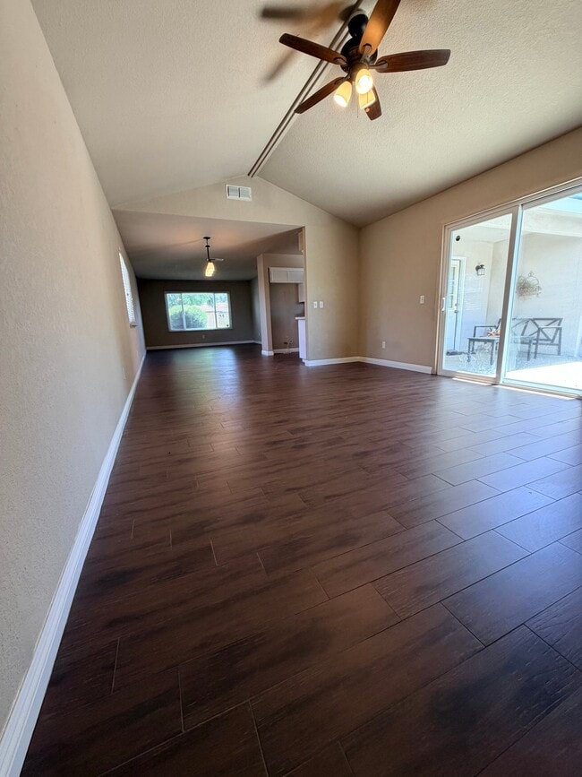 Photo - 540 Sundance Ln