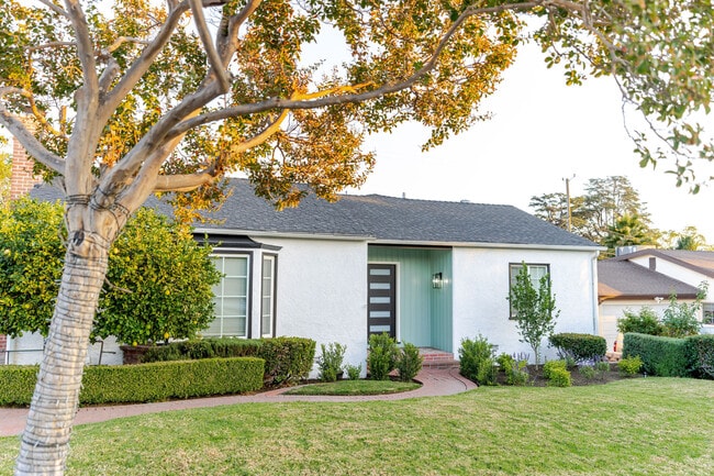 Photo - 640 E Valencia Ave