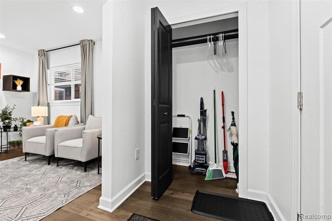 Photo - 2566 Harrington Rd