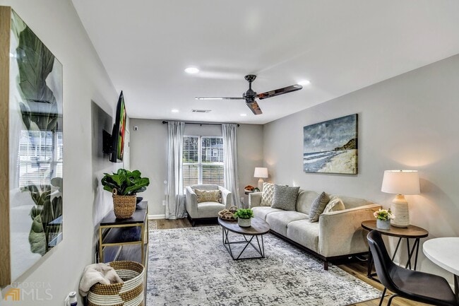 Photo - 1734 Spring Rd SW