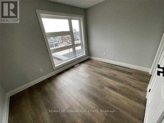 Photo - 550 Fairway Rd