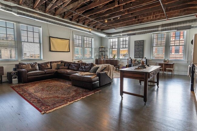 Photo - 102 E 2nd St Unit 201