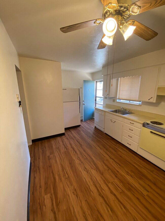 Photo - Santa Rosa Apartments