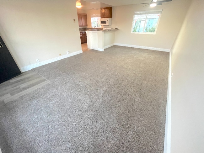 Photo - 931 W 19th St Unit 31