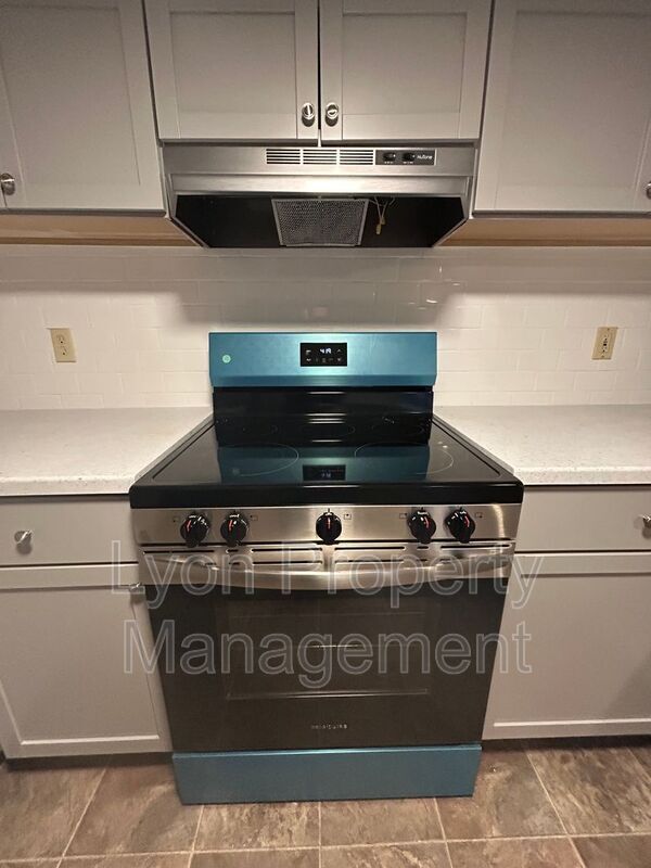 Photo - 1495 Ten Rod Rd Unit 1R