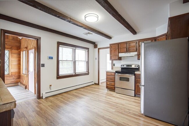 Photo - 52 Ludger Ave