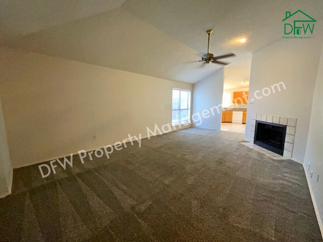 Photo - Cute 2 Bedroom, 1 Bath, Half-Duplex Home for Lease in Bedford