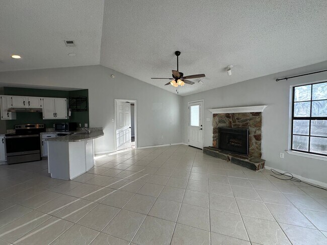 Photo - 1500 Kruse Dr