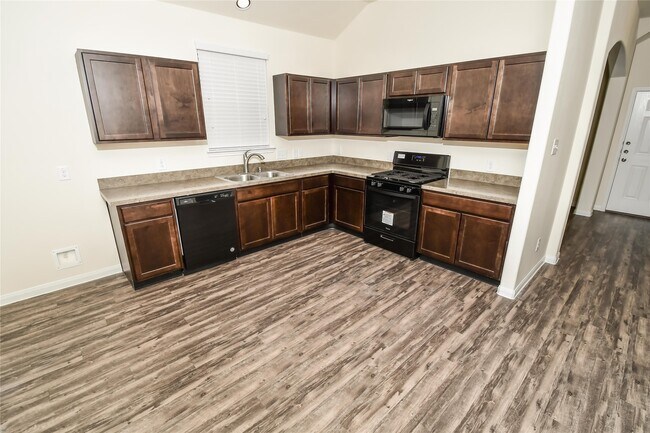 Photo - 29626 Woodsons Shore Dr