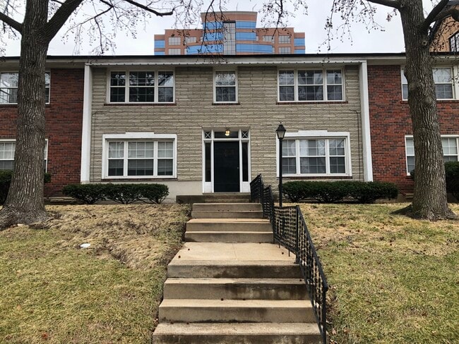 Building Photo - 41 Brighton Way Unit 2N