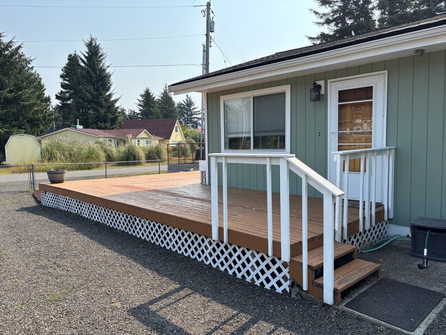 Photo - 737 Wood Duck Ave SE