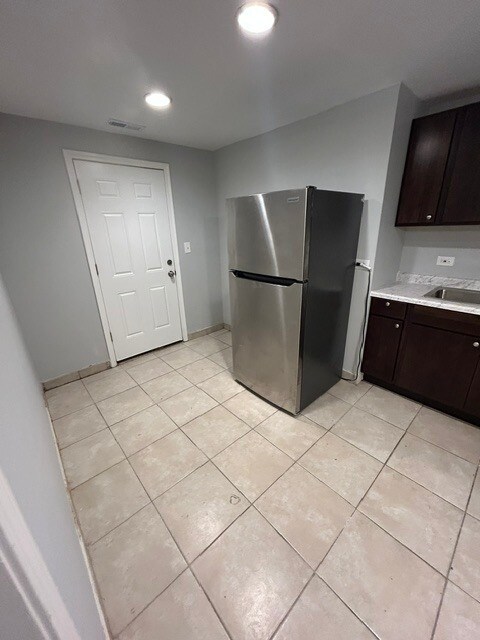Photo - 2300 S Ridgeway Ave Unidad 1S