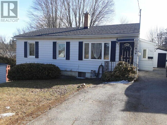 Photo - 185 Newton St