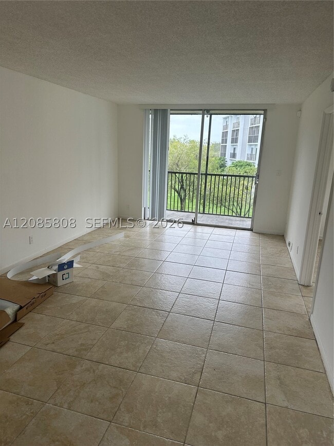 Photo - 8730 N Sherman Cir Unit 308