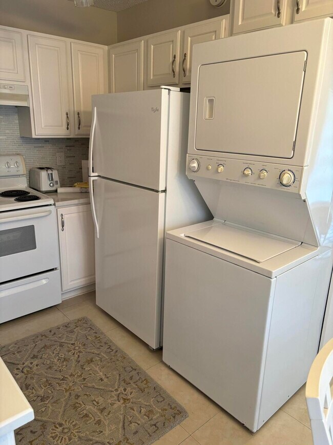 8633 Chevy Chase Dr Condo Condo for Rent in Boca Raton, FL