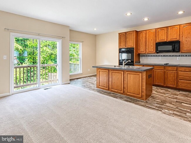 Photo - 987 Longview Ln