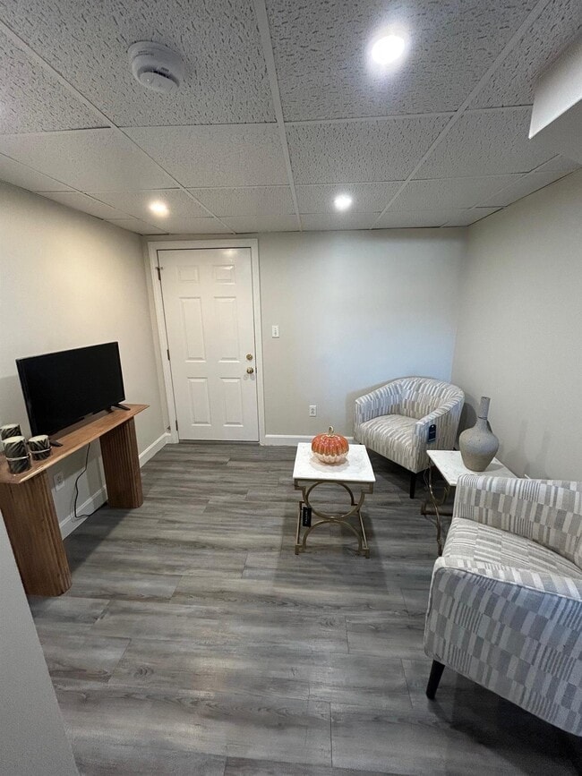 Building Photo - 43 Madison St Unit #B