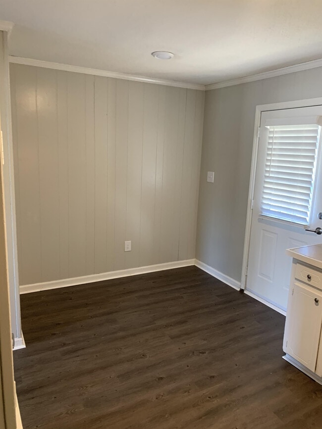 Photo - 2133 W Gordon Ave