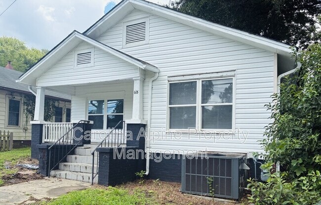 Photo - 615 Dr M.L.K. Jr. Way