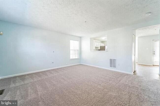 Photo - 11 Gemstone Ct