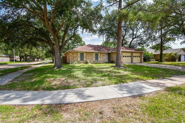 Photo - 13430 Piney Oaks Dr