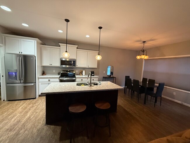 Photo - 5483 Adrian Cir