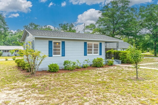 Photo - 44 Oxford St