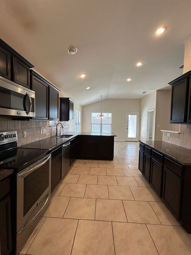 Photo - Beautiful 4 Bedroom Home in Northpark!