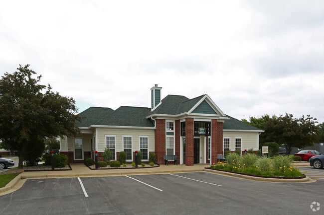 Building Photo - Coles Crossing Apartments