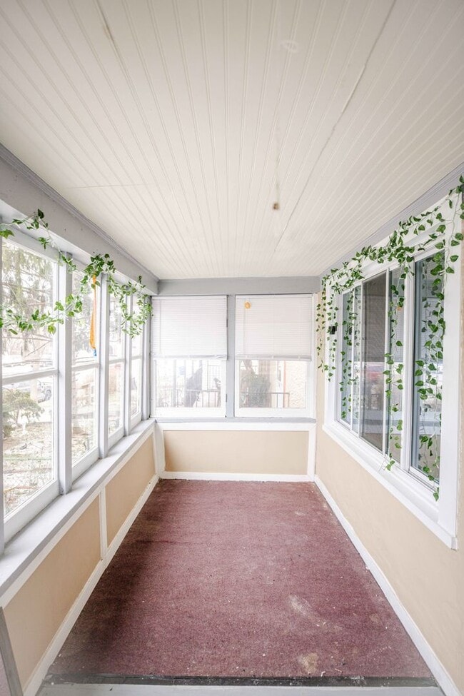 Photo - Cute three bedroom home in East Toledo!