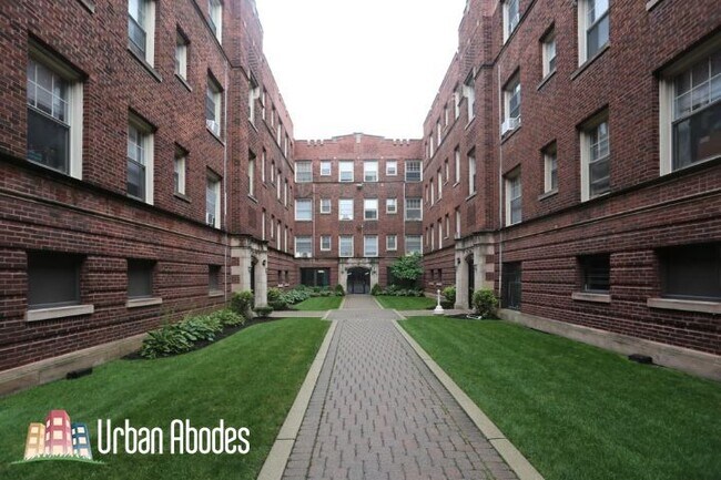 Photo - 3261 W Wrightwood Ave Apartments Unit 1N